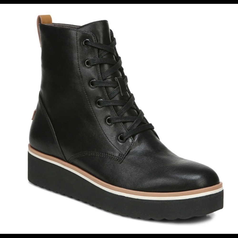 Local Platform Boot - Dr. Scholl’s in Black